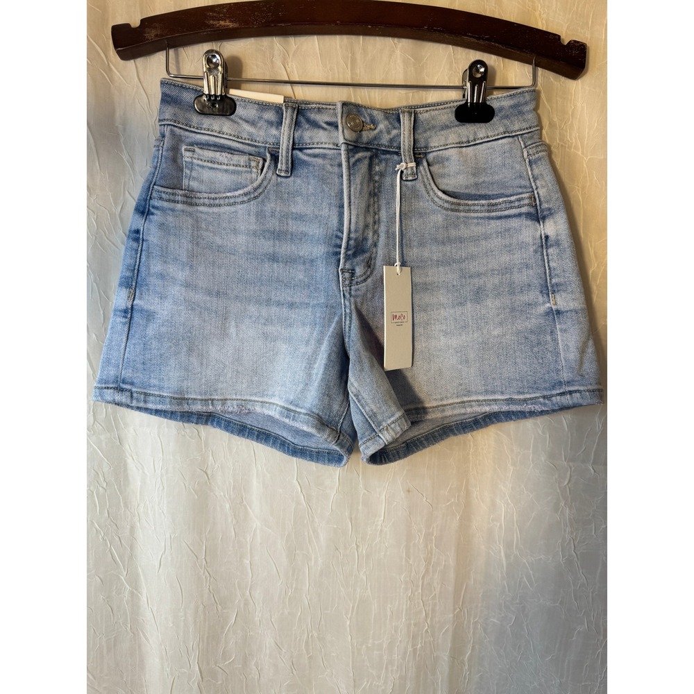 MoCo Boutique Denim Shorts Womens Size S Light Wash Tummy Control Sculpting